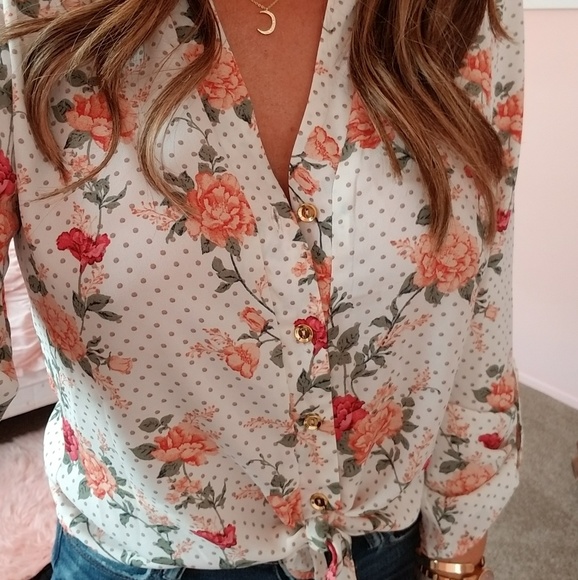 Button down blouse - Picture 2 of 3